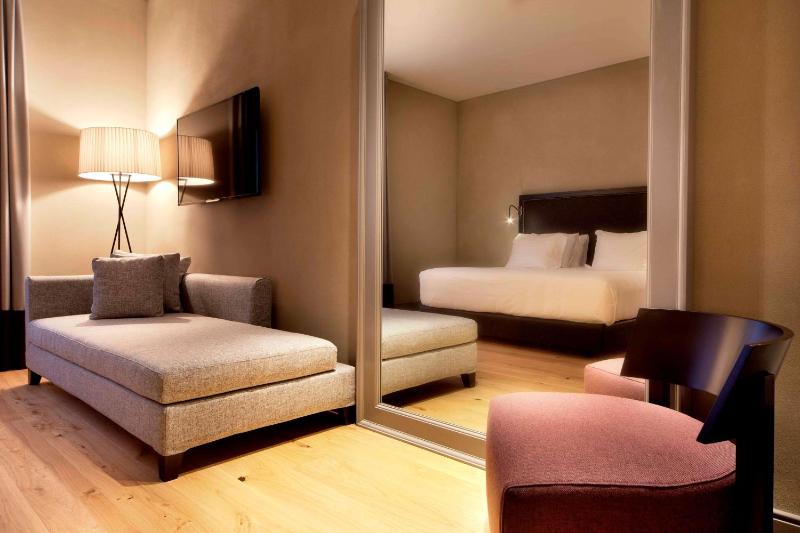 Premium Double or Twin Room image 1