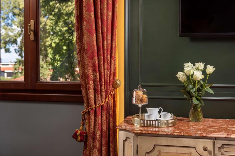 Premium Double or Twin Room image 3