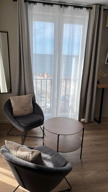 Suite with Sea View image 1