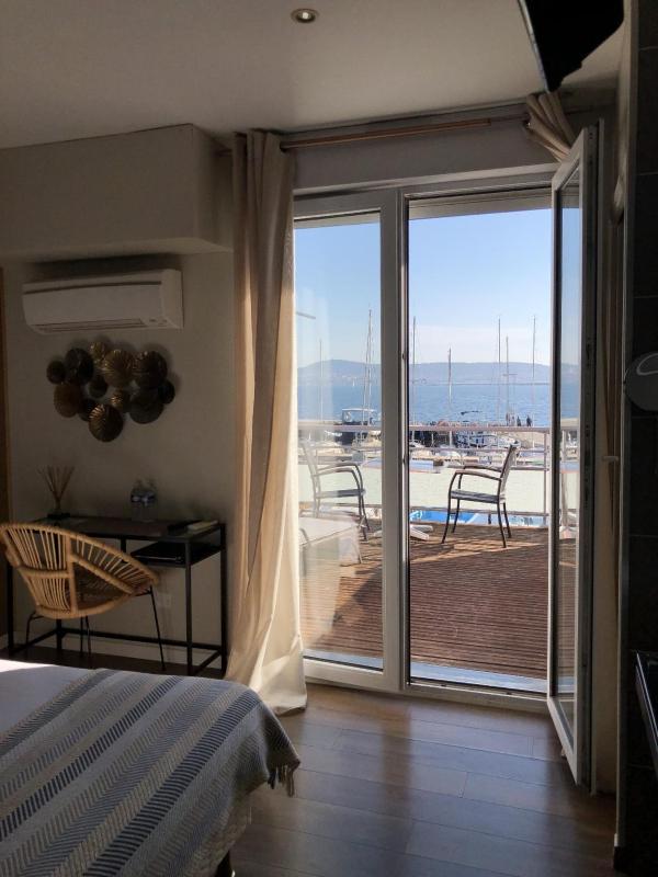 Double Room image 3