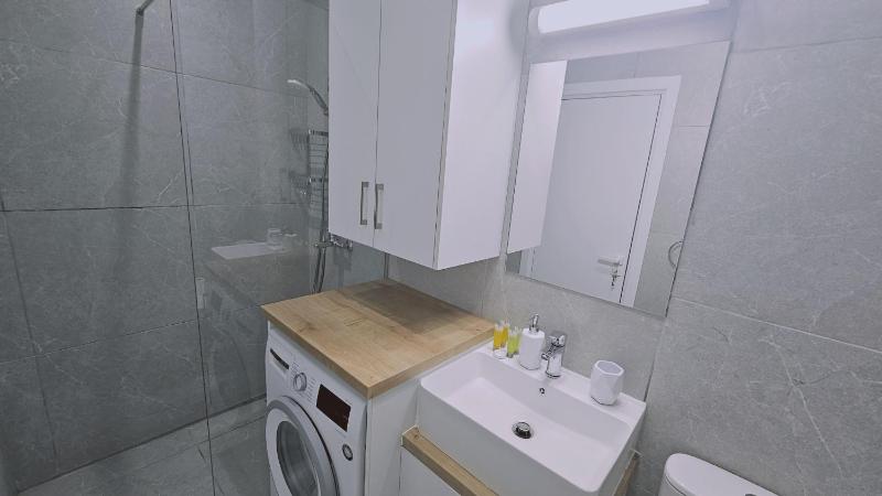 STAY Historia Apartment - image 12