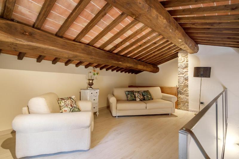 Luxury Suite image 4
