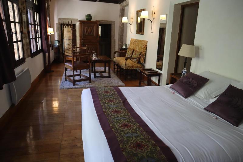 Soubeyrane Suite image 1