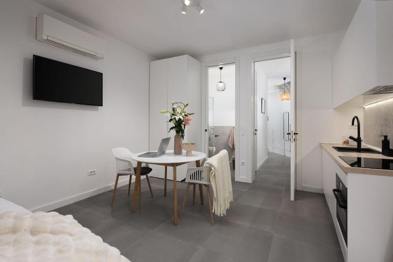 Luxury villa Manera Bol with heated pool near Zlatni Rat - image 38
