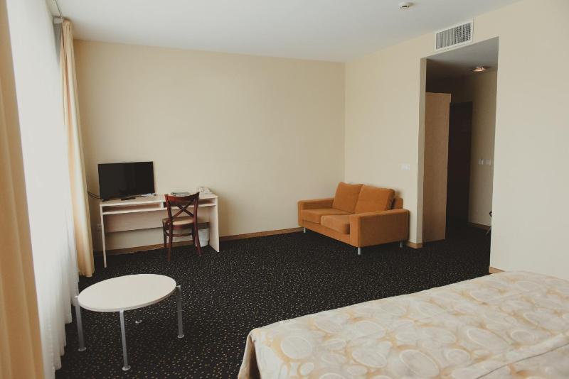 Business Class Double or Twin Room image 2