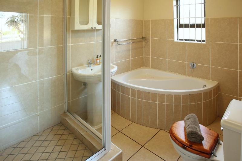 Kian's Place Langebaan 8-sleeper - image 7