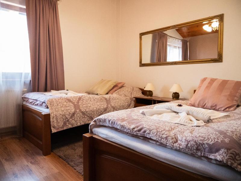 Double or Twin Room image 2
