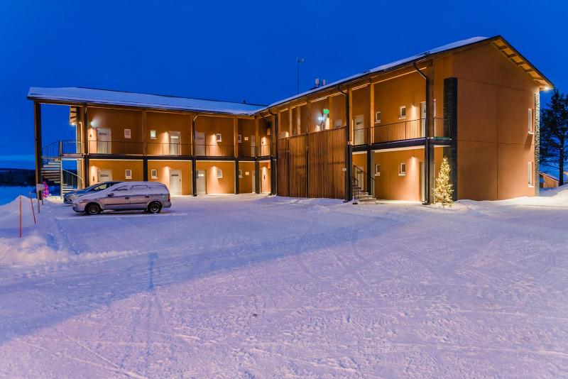 Superior Twin Room with Sauna with Lake or Forest View image 1