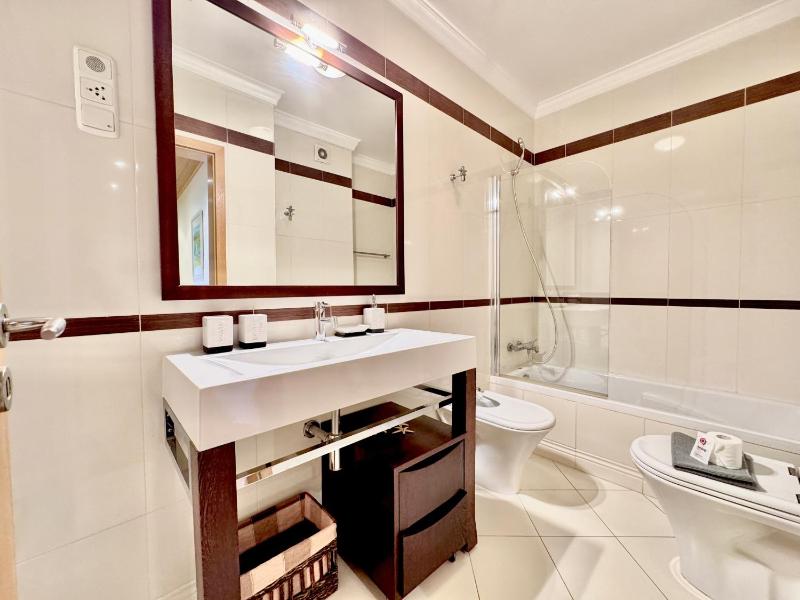 Vilamoura Stylish 2 With Pool by Homing - image 16