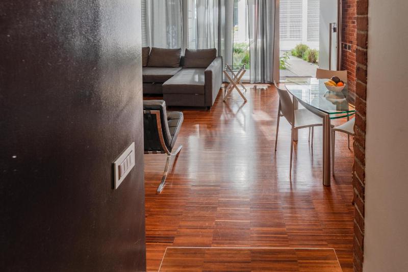 Contemporary Loft-Style Flat in San Salvario - image 13