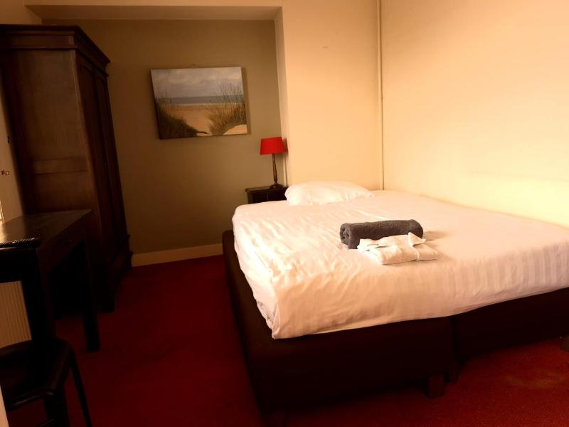 Single Room with Garden View image 1