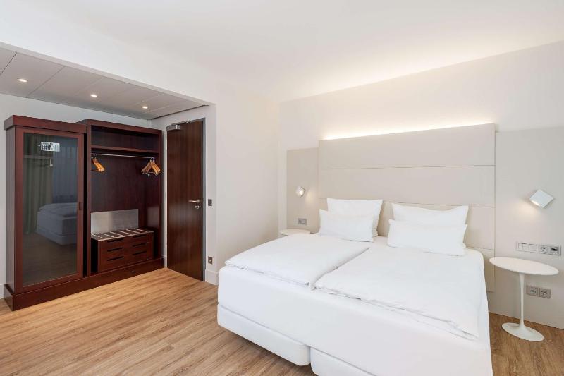 Superior Double Room image 4