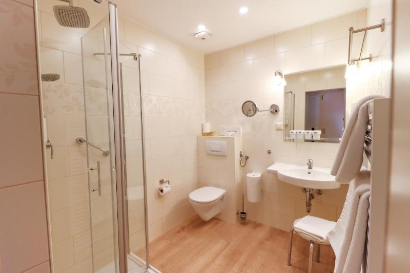 One-Bedroom Apartment image 3