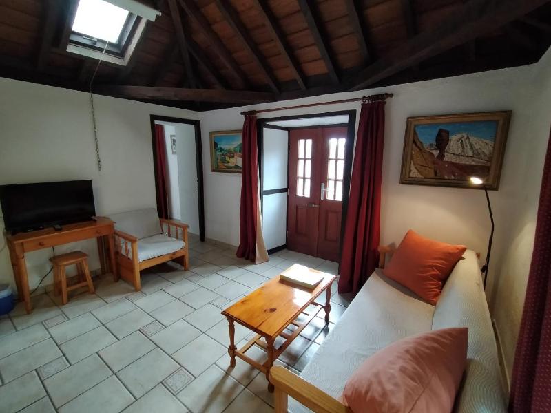 Studio Apartment with Sea View image 4