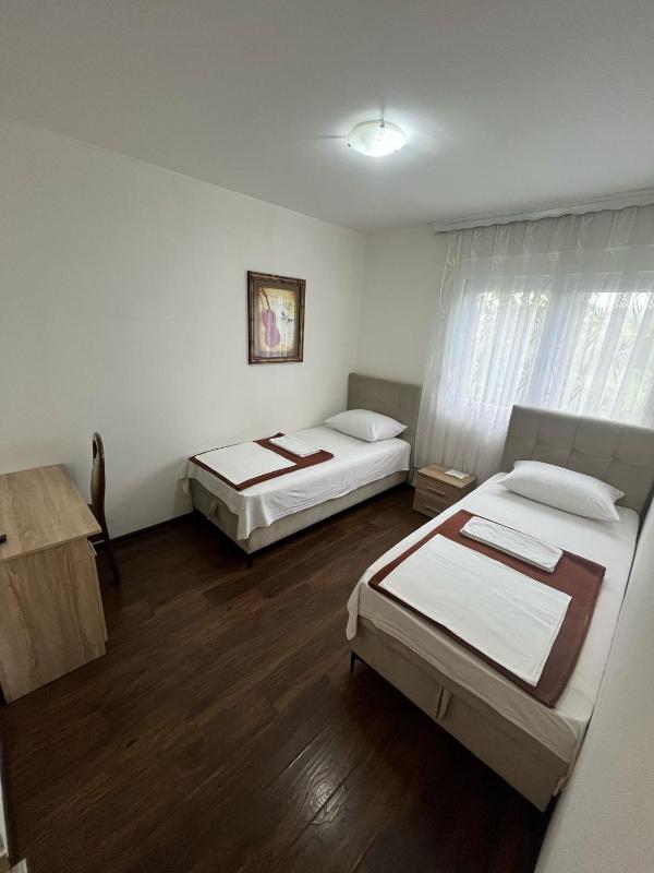 Single Room image 4