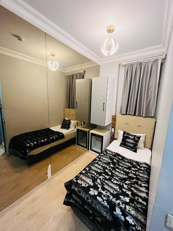 Budget Single Room image 3
