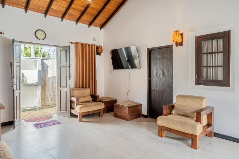 Beliwatta Beach Villa Talalla - image 10