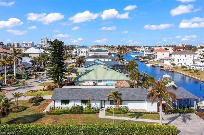 New Listing! Canal Dreaming - Salt Pool - Water View with Dock - image 7
