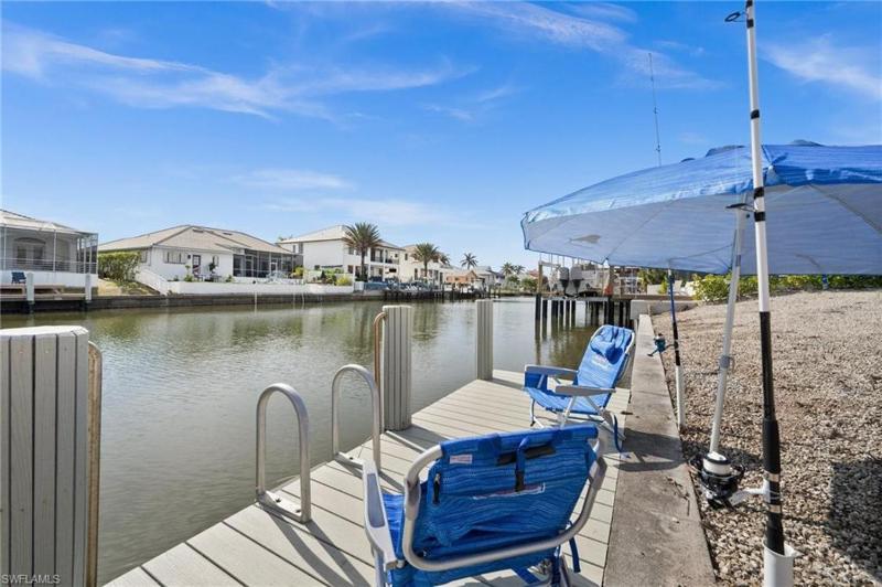 Flamingo Beach House - Water Lot - Canal View - image 1