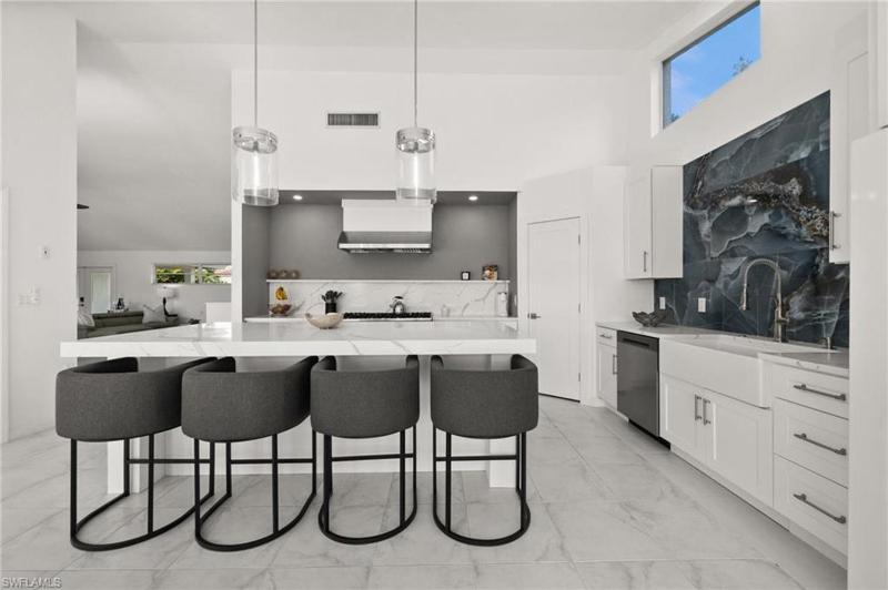 Flamingo Beach House - Water Lot - Canal View - image 32