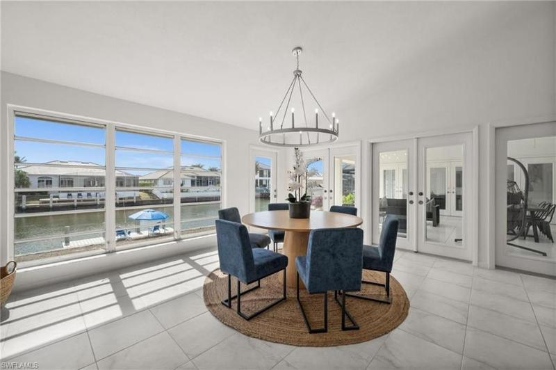 Flamingo Beach House - Water Lot - Canal View - image 4