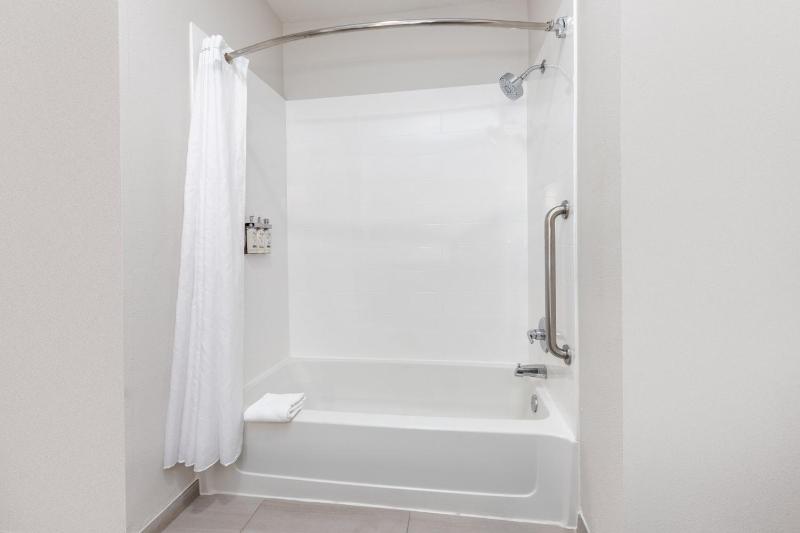 Standard Room image 2