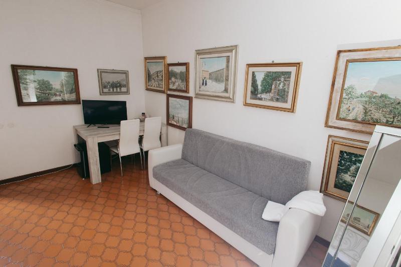 Enzo’s House - image 21