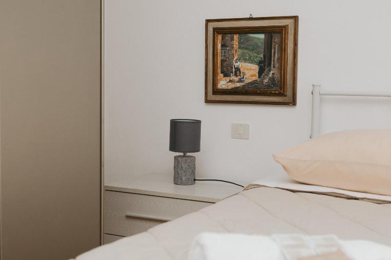 Enzo’s House - image 34