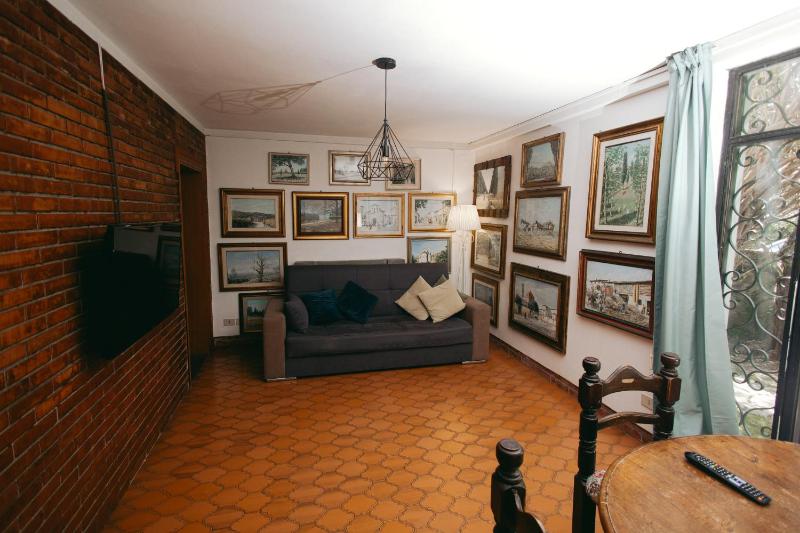 Enzo’s House - image 12