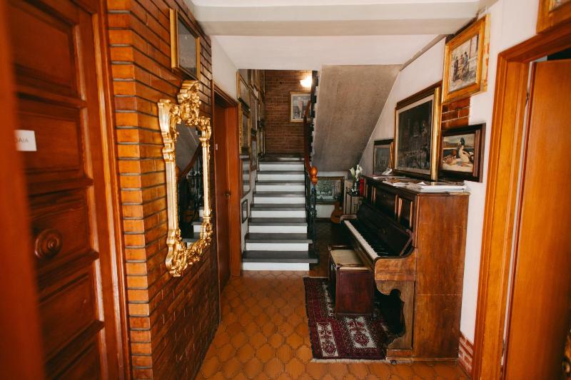 Enzo’s House - image 28