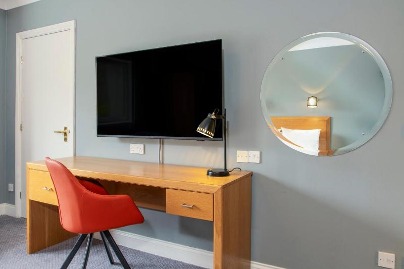 Standard Double Room image 4