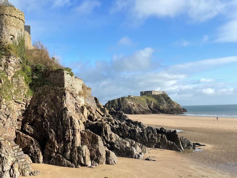 South Seas Tenby - image 8