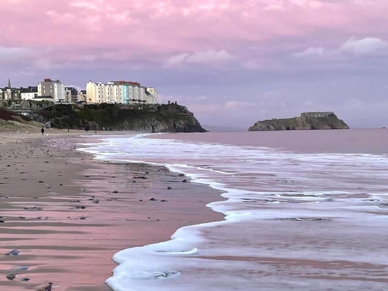 South Seas Tenby - image 15