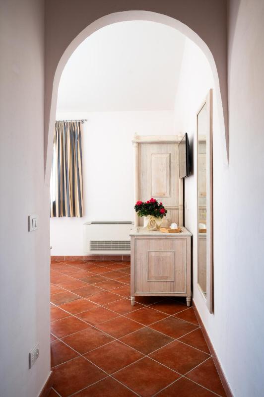 Double or Twin Room image 4