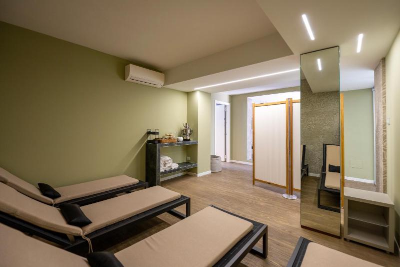 Hotel Astoria - image 40