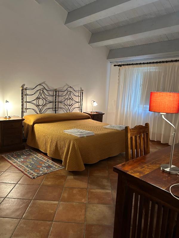 Superior One-Bedroom Apartment with Balcony image 4