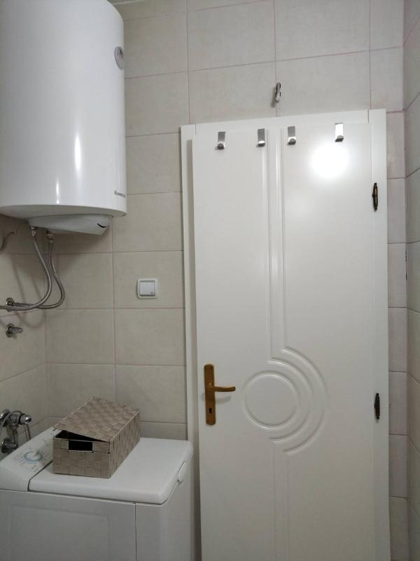 Felicia Apartments - image 11