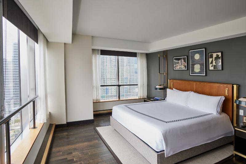 Corner King Room image 2