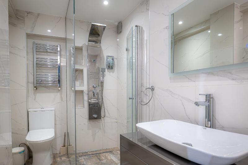 EuroEastVentures Luxury Apartments - image 6