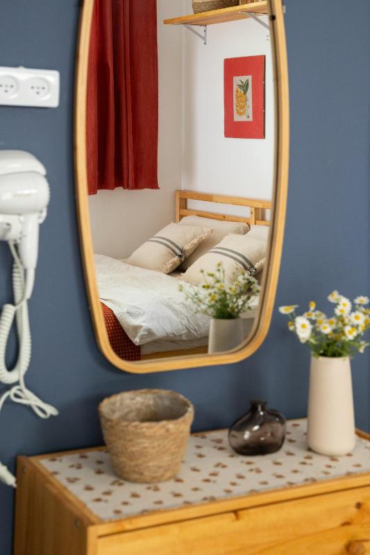 Dotan's Boutique Studios - By The Beach! - image 5