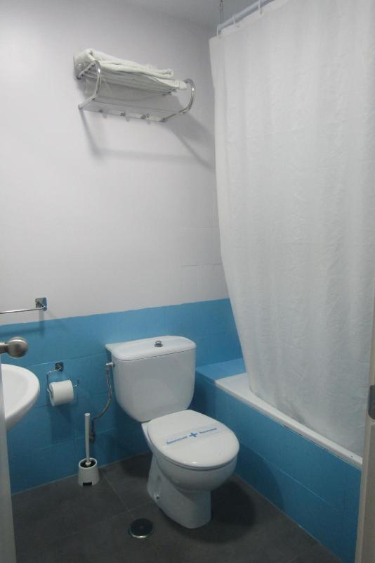 Single Room image 2
