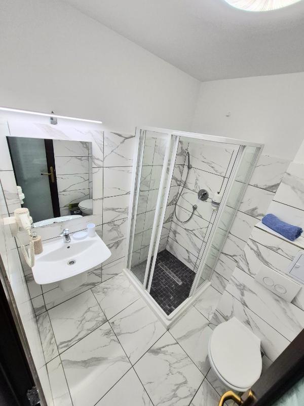 Triple Room image 3
