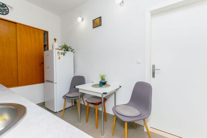 Apartment New - image 22