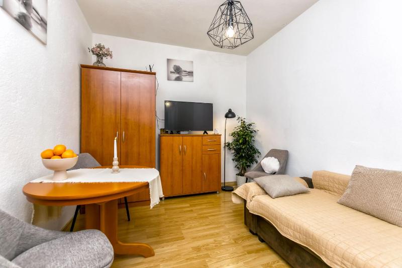 Apartment New - image 19