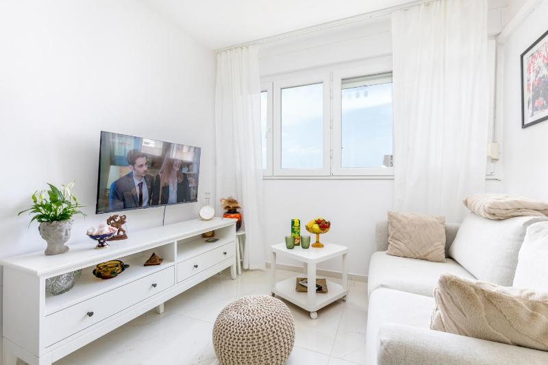 Apartments with WiFi Split - 24241 - image 9