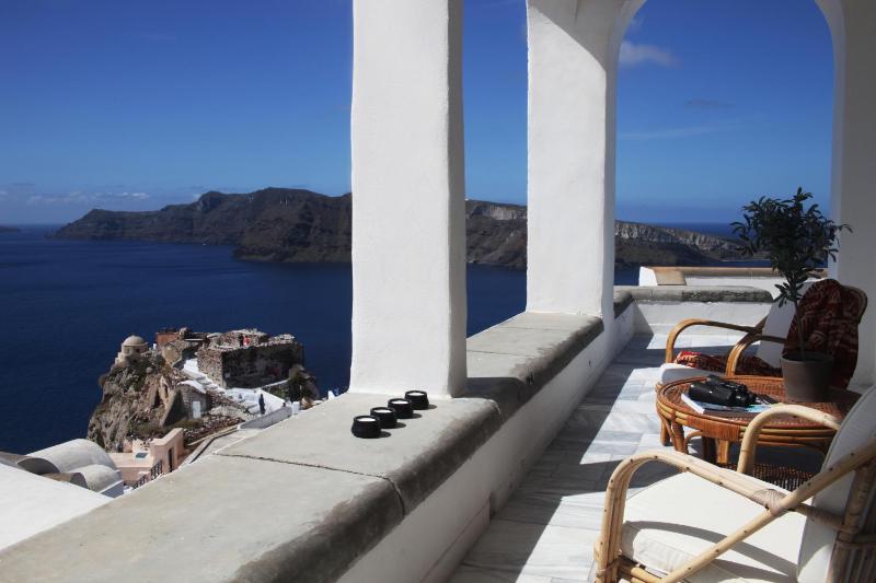 Beautiful Oia Villa - image 13