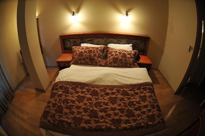 Single Room image 3