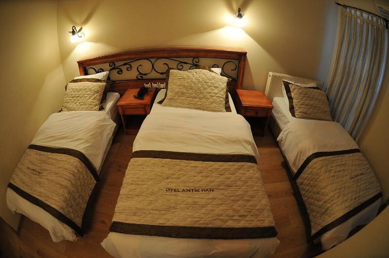 Triple Room image 4