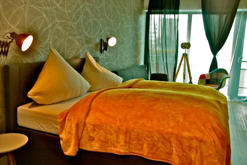 Comfort Single Room with Balcony image 2