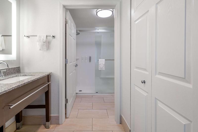 King Studio Suite - Non-Smoking image 2
